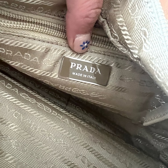 Prada Re-Nylon crossbody messenger bag - w/ receipt + authentication card - Picture 10 of 16